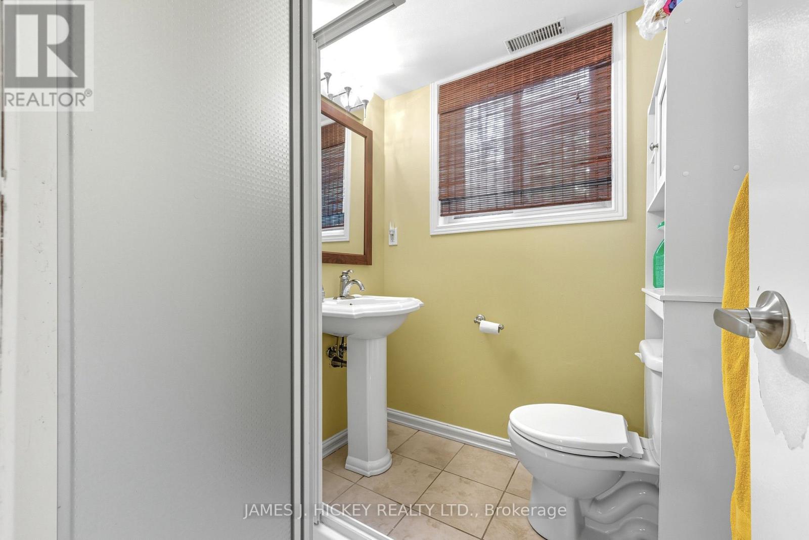 119 Frontenac Crescent, Deep River, Ontario  K0J 1P0 - Photo 31 - X12414977