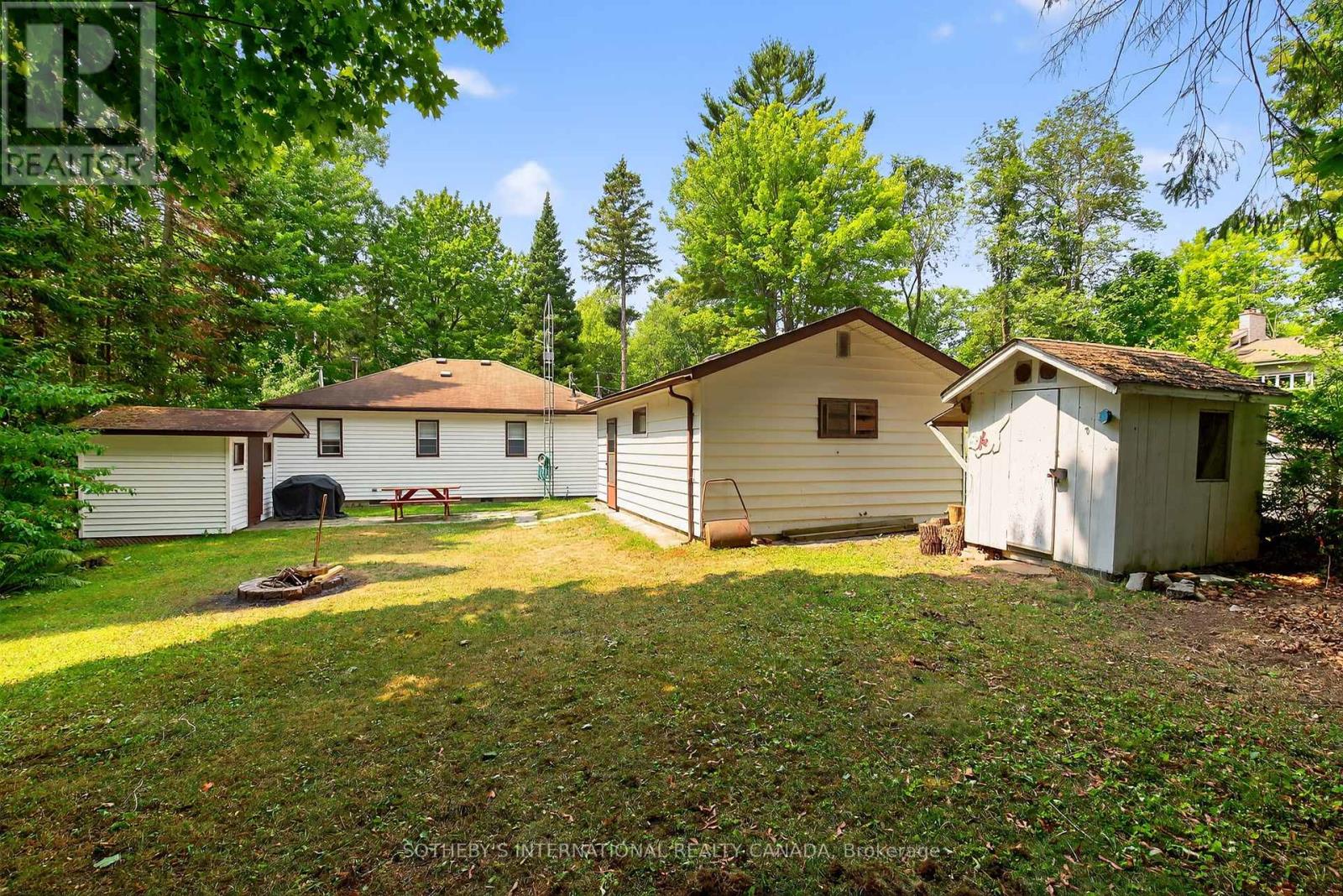 37 Park Road, Tiny, Ontario  L0L 1P1 - Photo 27 - S12414804