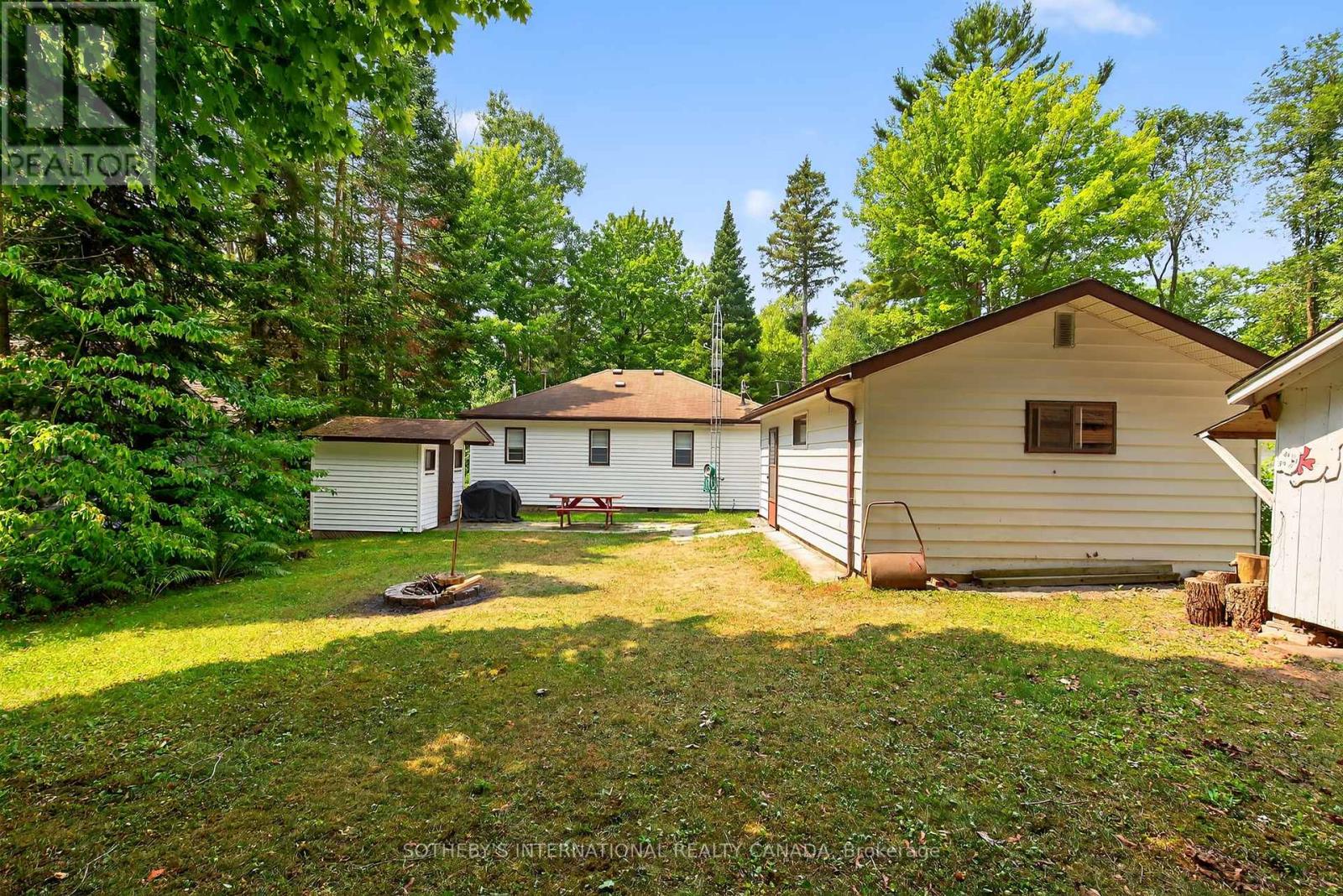 37 Park Road, Tiny, Ontario  L0L 1P1 - Photo 29 - S12414804
