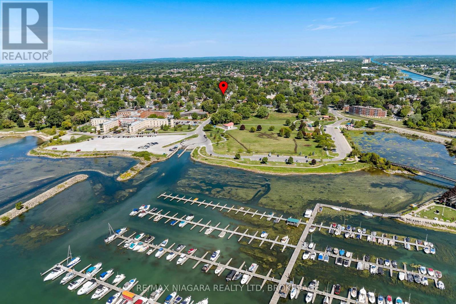 28 Fielden Avenue, Port Colborne (Sugarloaf), Ontario  L3K 4S9 - Photo 2 - X12414968