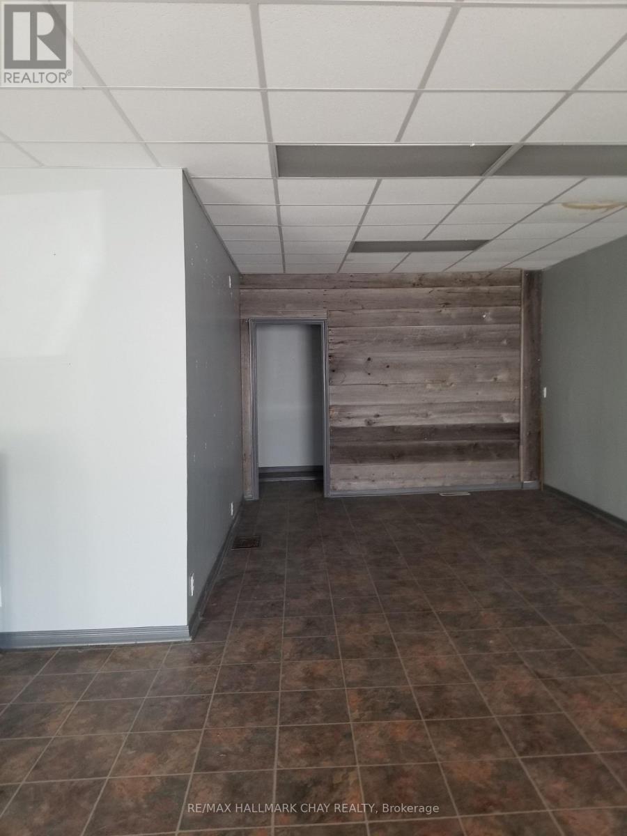Front Ground Level Unit - 17 Queen Street S, New Tecumseth, Ontario  L0G 1W0 - Photo 6 - N12325477