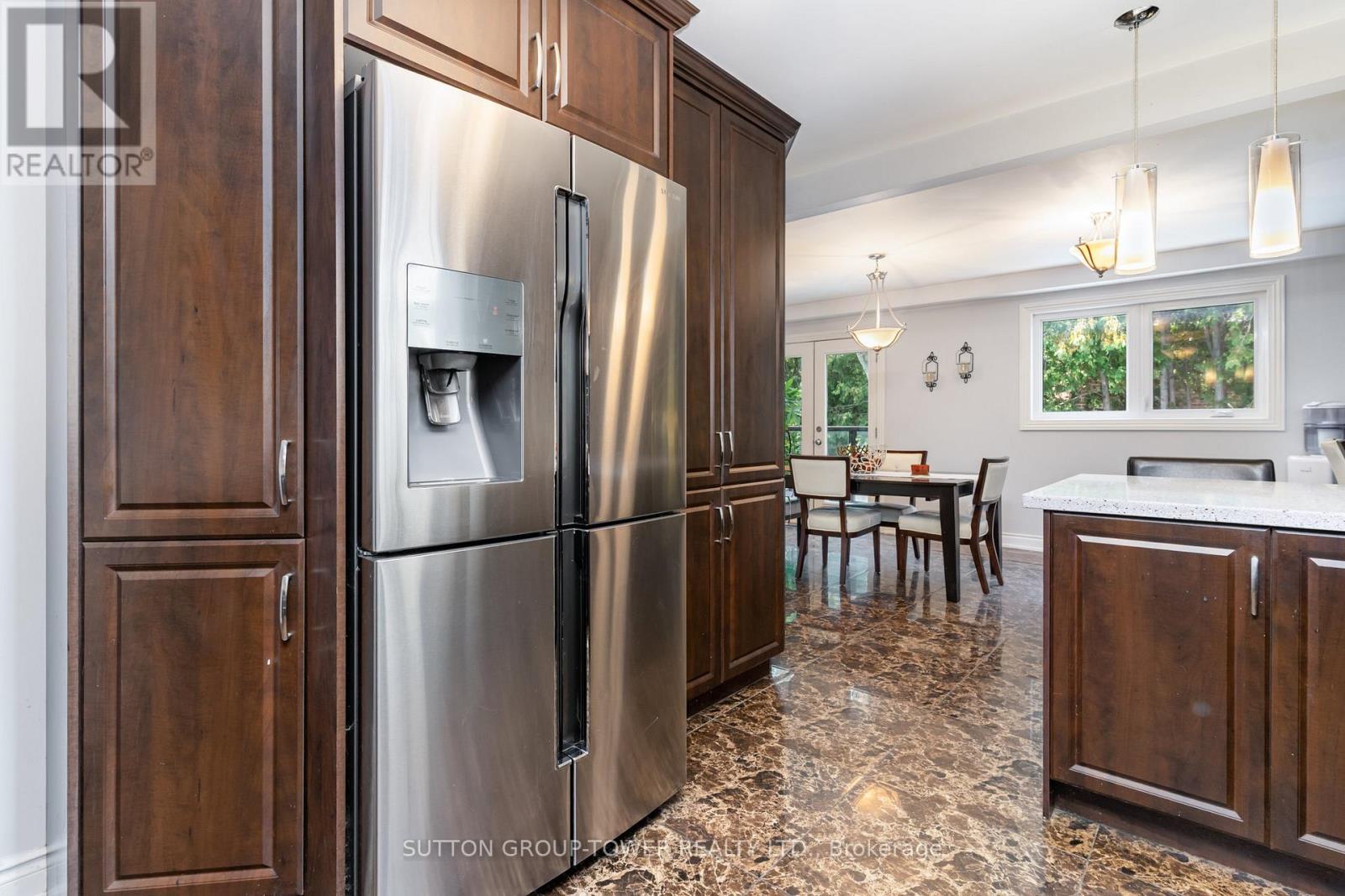 293 London Road, Newmarket (Bristol-London), Ontario  L3Y 6L3 - Photo 11 - N12408121