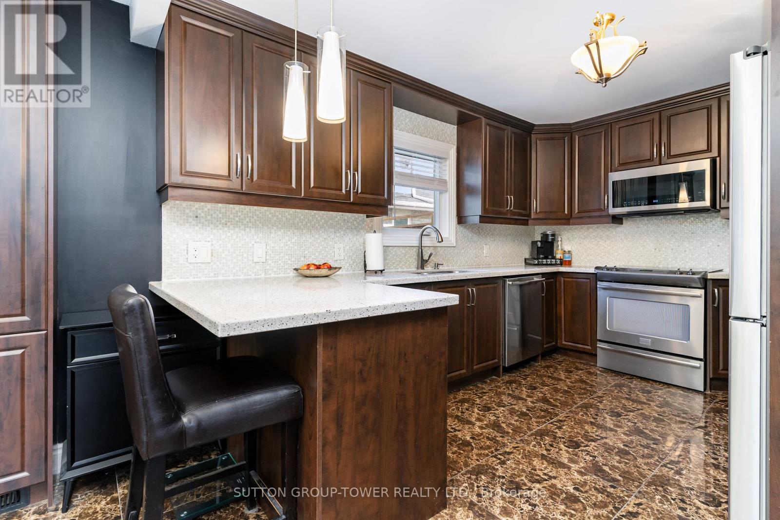 293 London Road, Newmarket (Bristol-London), Ontario  L3Y 6L3 - Photo 13 - N12408121