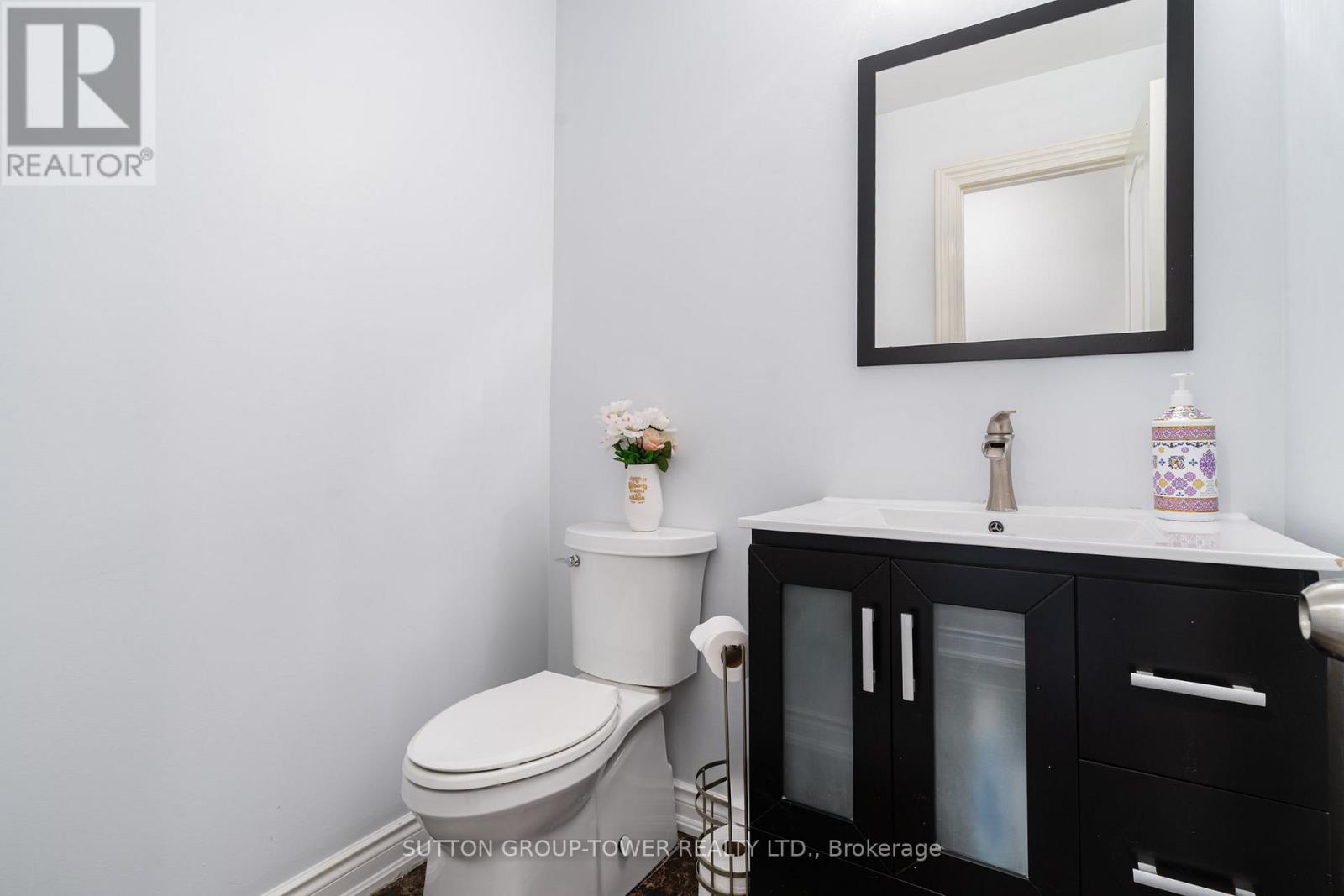 293 London Road, Newmarket (Bristol-London), Ontario  L3Y 6L3 - Photo 16 - N12408121
