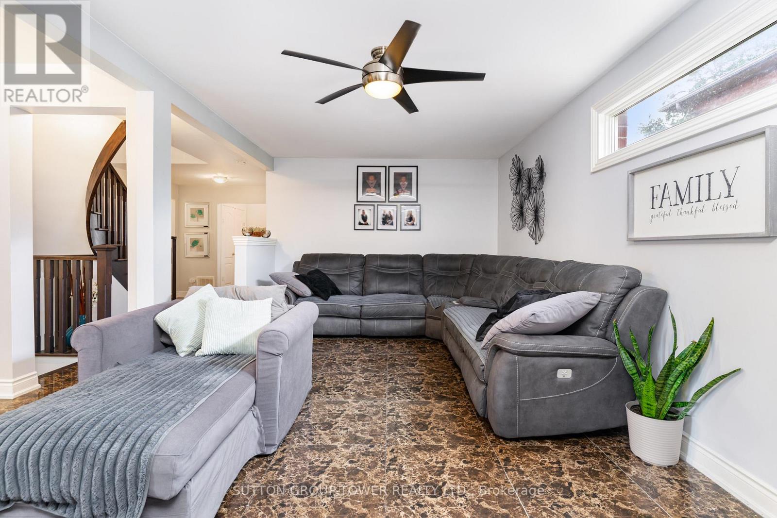 293 London Road, Newmarket (Bristol-London), Ontario  L3Y 6L3 - Photo 7 - N12408121