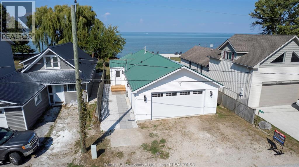 MLS# 25023800: 1564 Caille AVENUE, Lakeshore, Canada