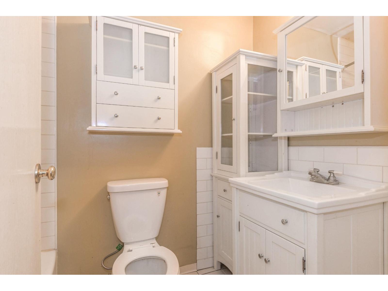 302 1442 Blackwood Street, White Rock, British Columbia  V4B 3V5 - Photo 11 - R3049564