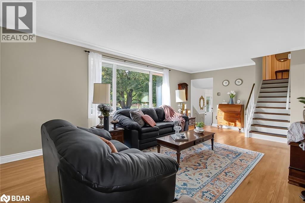 Photo 3 of 24 for 1 Jason Court