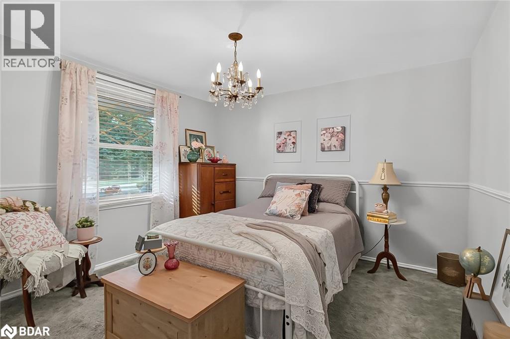 Photo 7 of 24 for 1 Jason Court