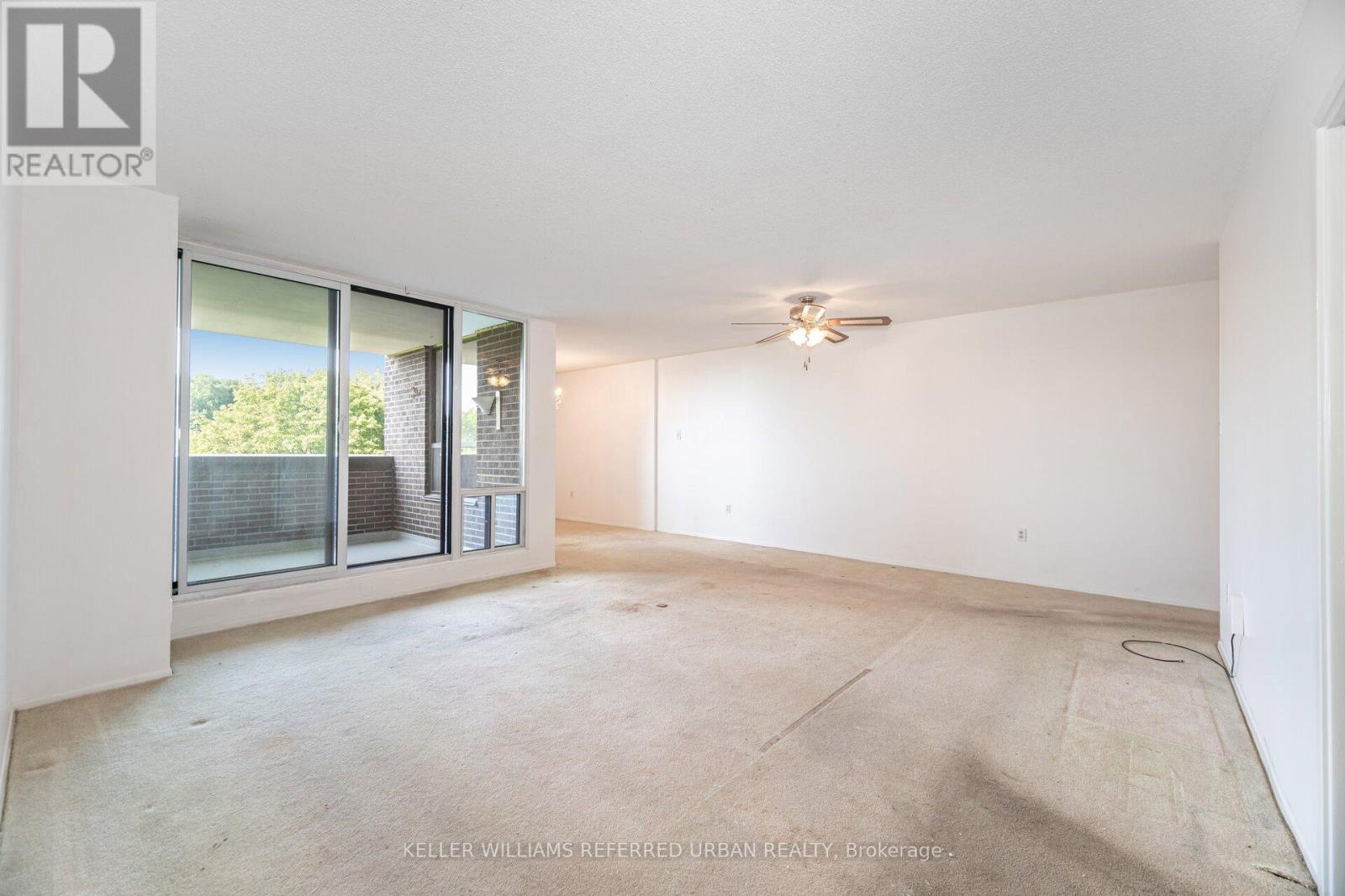 404 - 1515 Lakeshore Road E, Mississauga, Ontario  L5E 3E3 - Photo 11 - W12414774