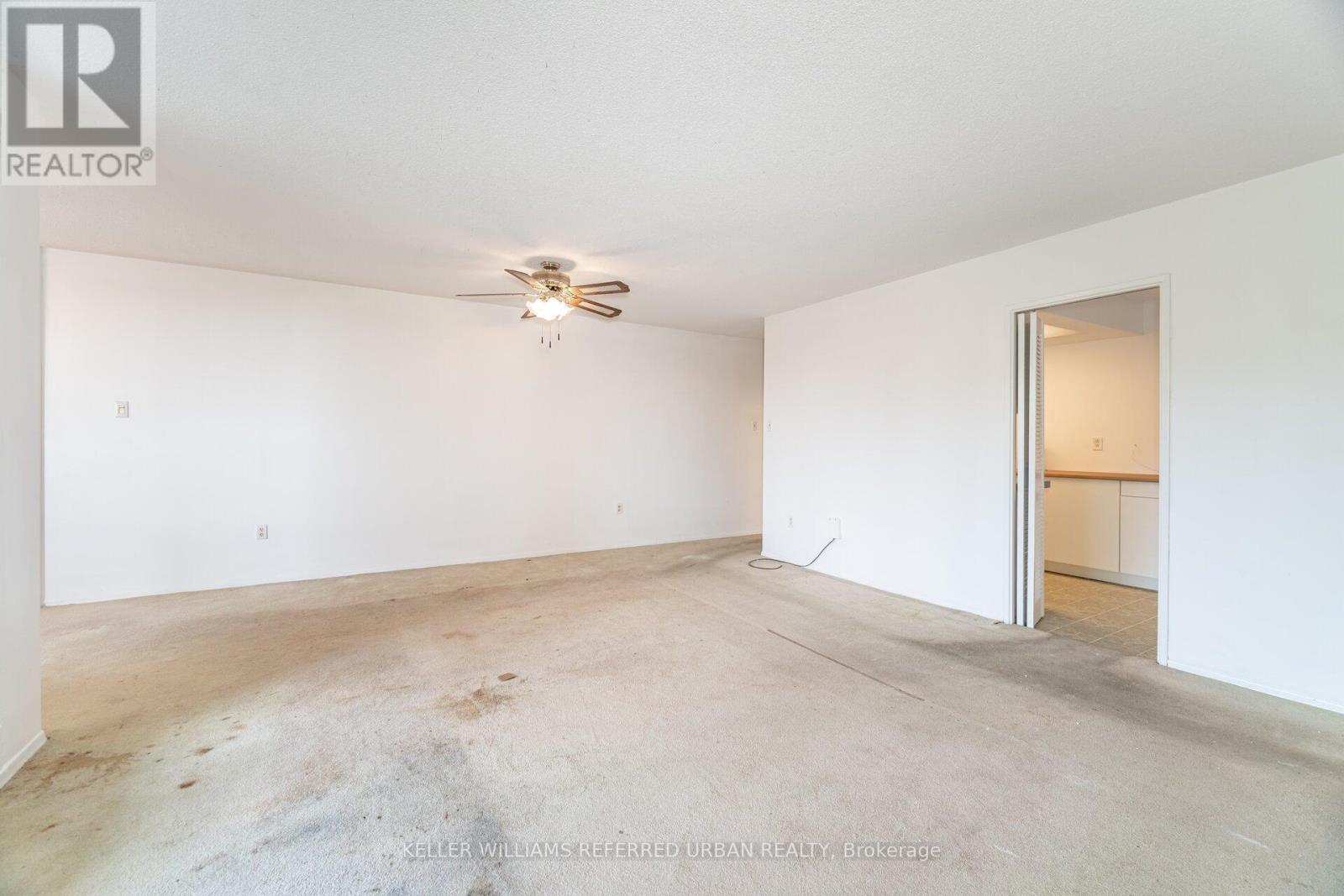 404 - 1515 Lakeshore Road E, Mississauga, Ontario  L5E 3E3 - Photo 12 - W12414774