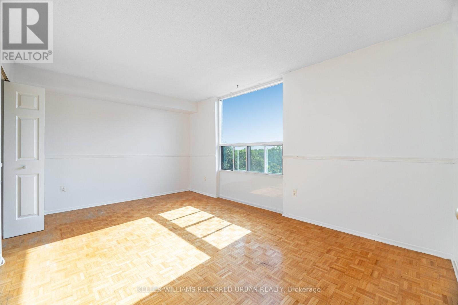 404 - 1515 Lakeshore Road E, Mississauga, Ontario  L5E 3E3 - Photo 18 - W12414774