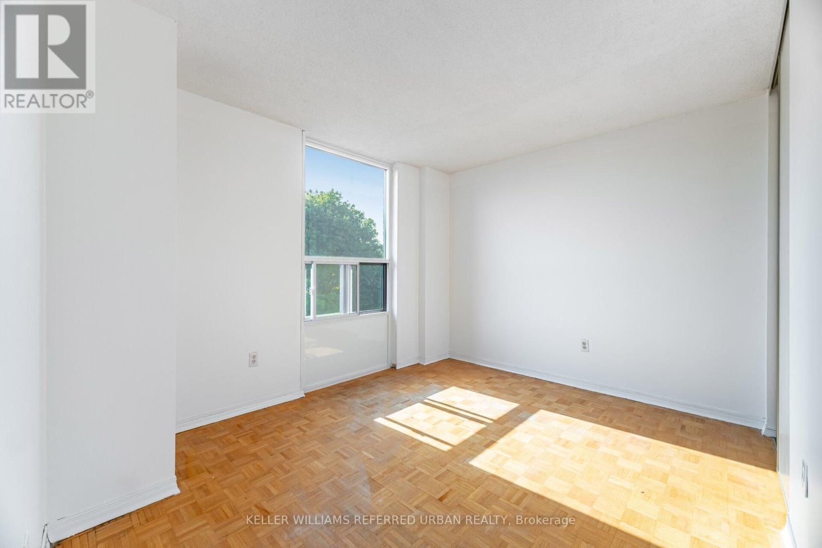 404 - 1515 Lakeshore Road E, Mississauga, Ontario  L5E 3E3 - Photo 25 - W12414774