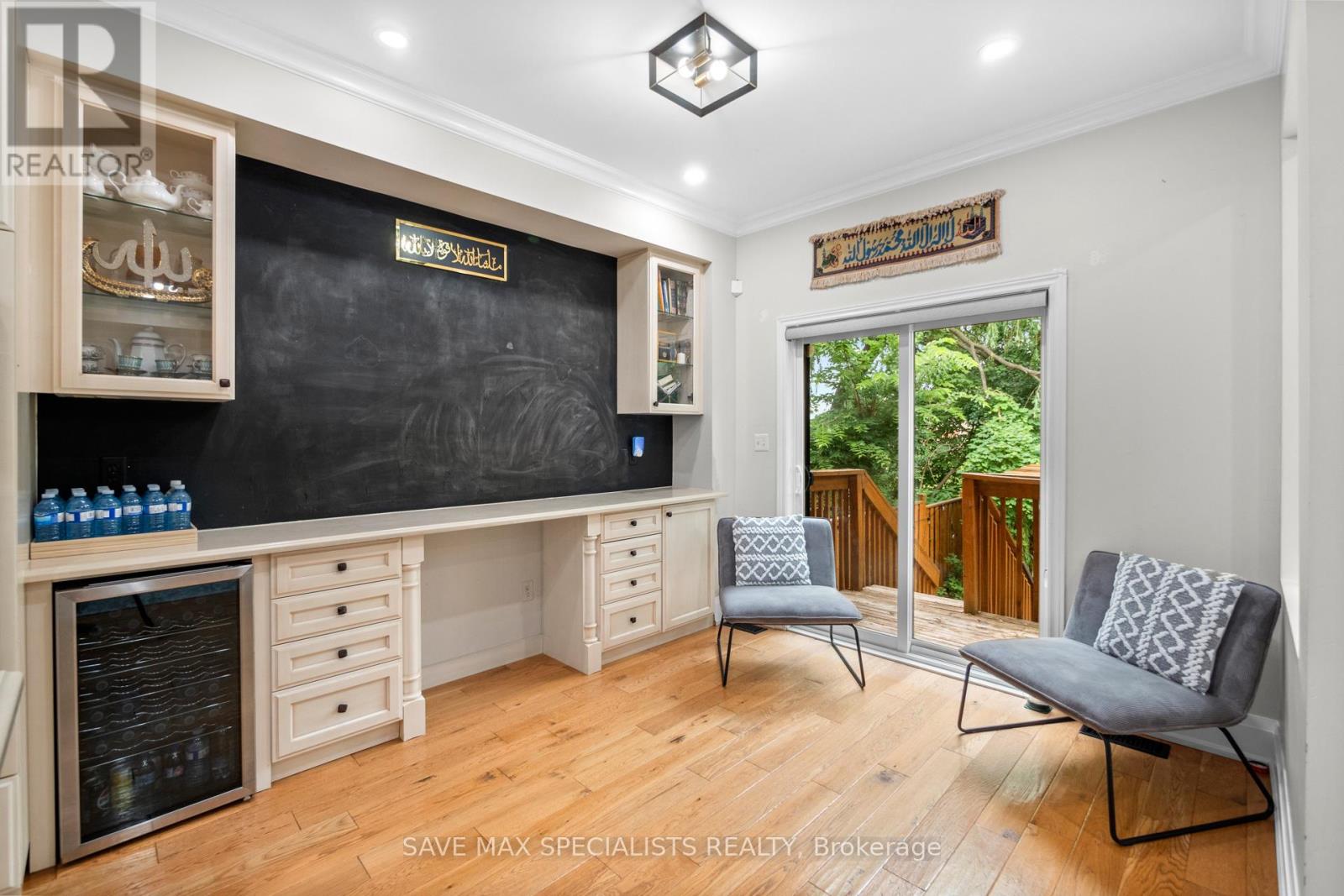 21 Isaac Devins Boulevard, Toronto, Ontario  M9M 0C7 - Photo 20 - W12414778