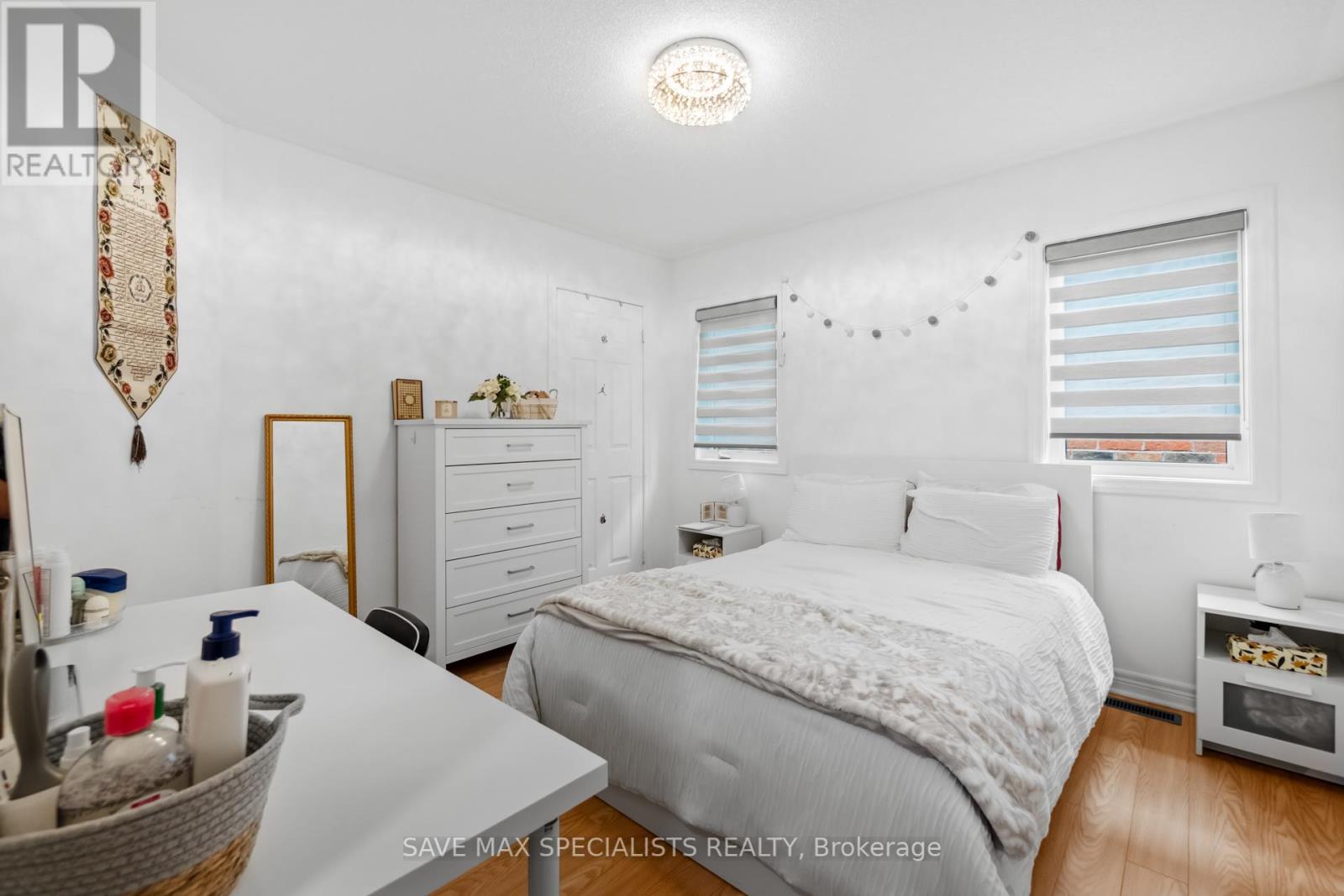 21 Isaac Devins Boulevard, Toronto, Ontario  M9M 0C7 - Photo 37 - W12414778