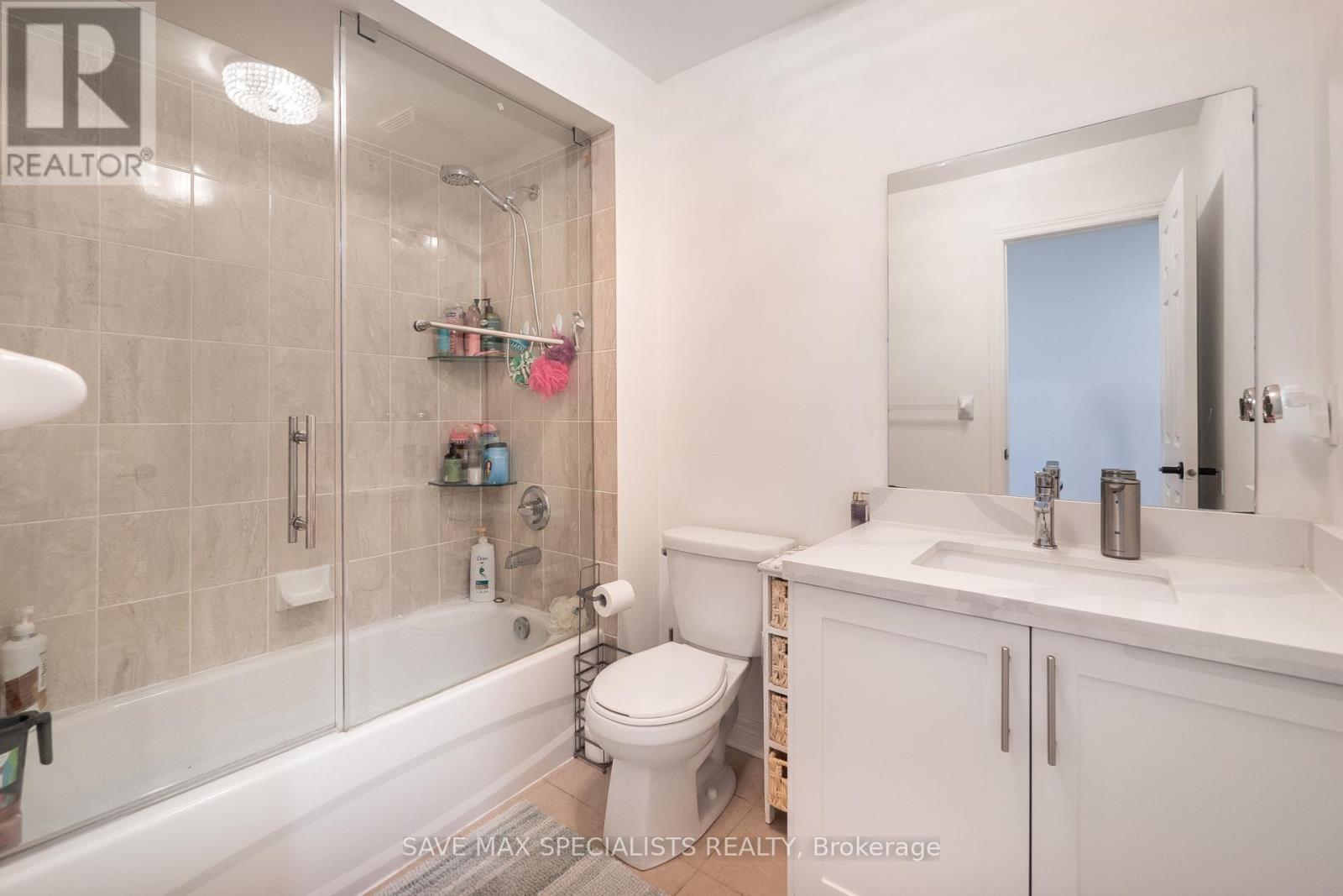21 Isaac Devins Boulevard, Toronto, Ontario  M9M 0C7 - Photo 39 - W12414778
