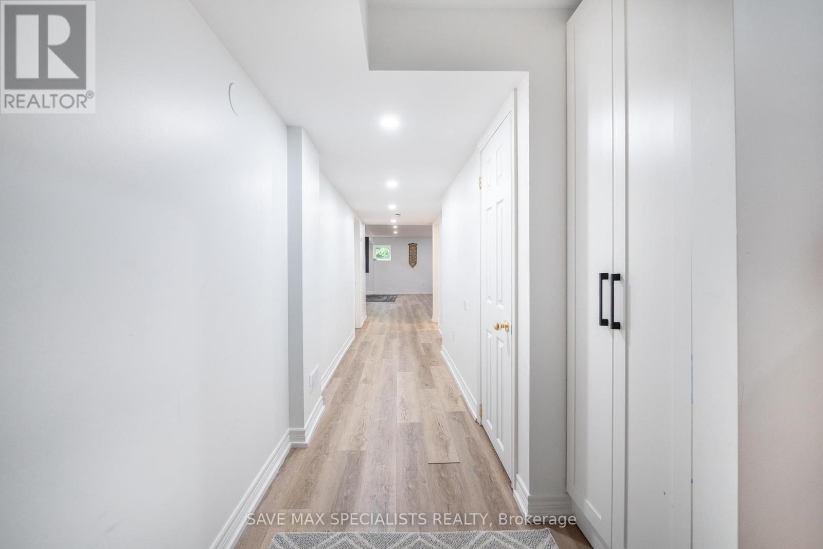 21 Isaac Devins Boulevard, Toronto, Ontario  M9M 0C7 - Photo 40 - W12414778