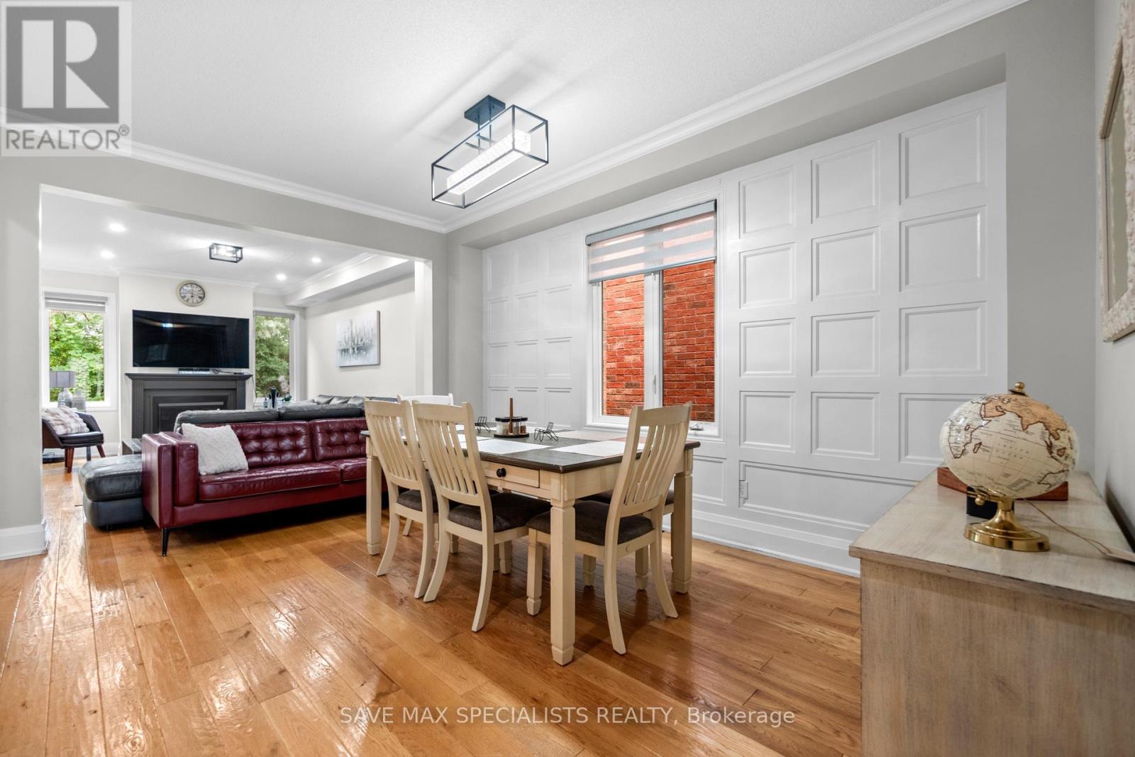21 Isaac Devins Boulevard, Toronto, Ontario  M9M 0C7 - Photo 7 - W12414778