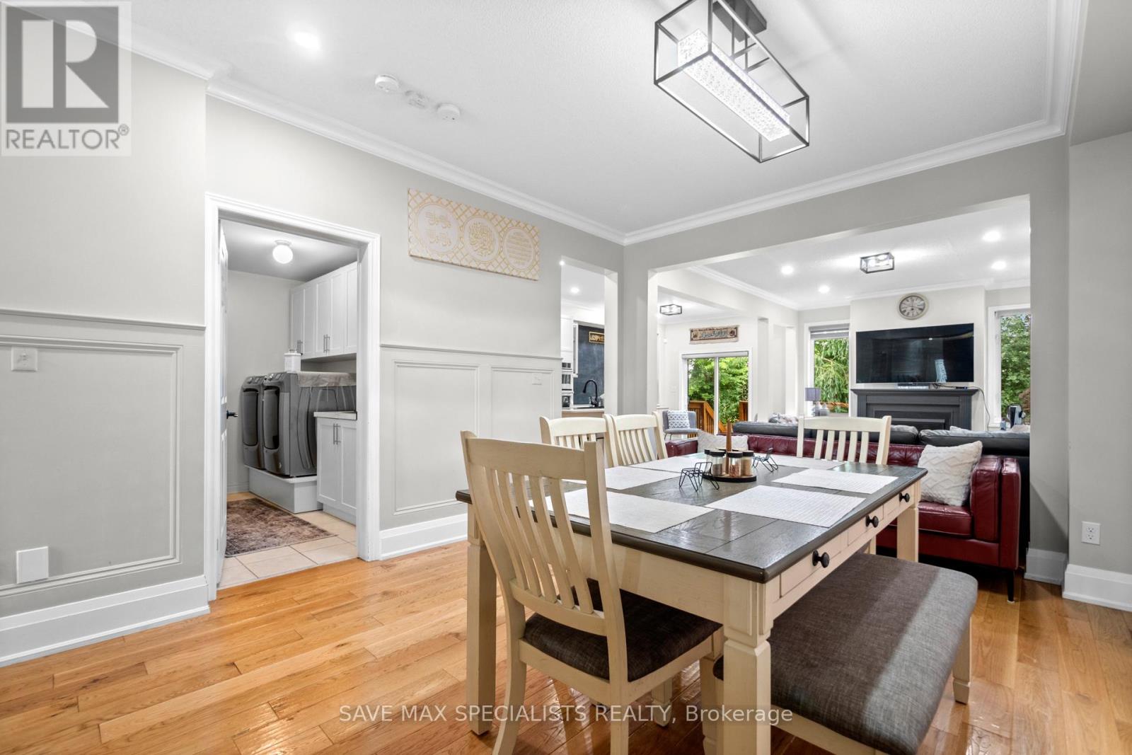 21 Isaac Devins Boulevard, Toronto, Ontario  M9M 0C7 - Photo 8 - W12414778