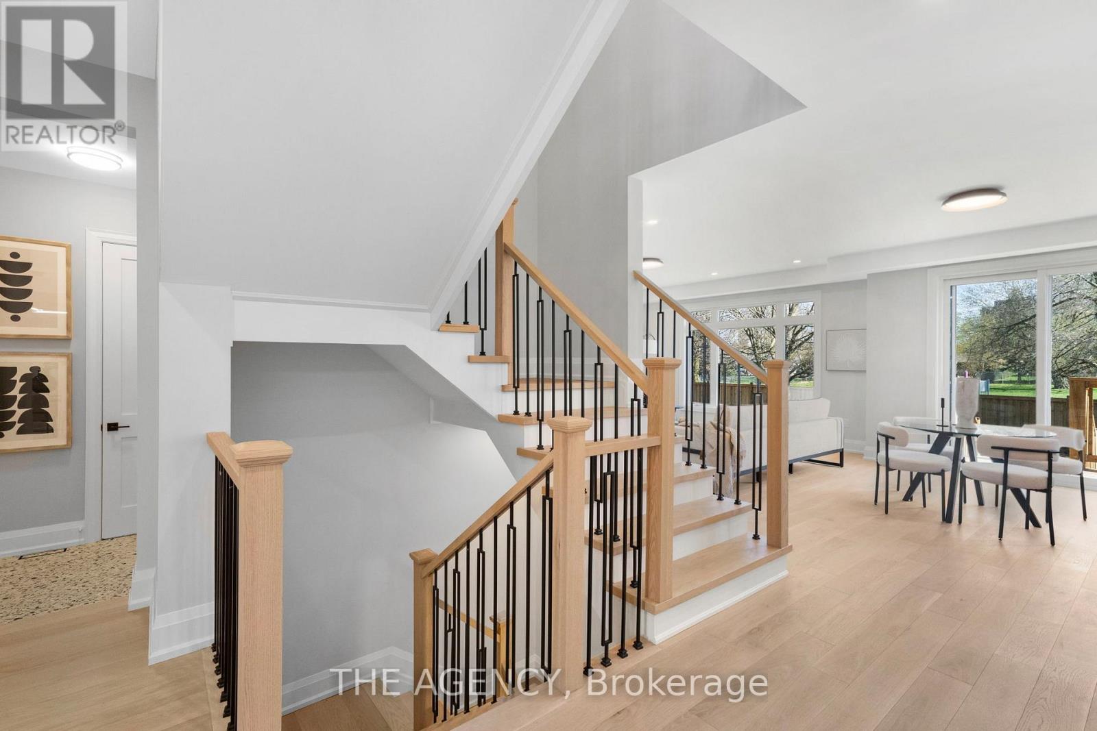 41 St Andrews Boulevard, Toronto, Ontario  M9R 1W2 - Photo 22 - W12414796