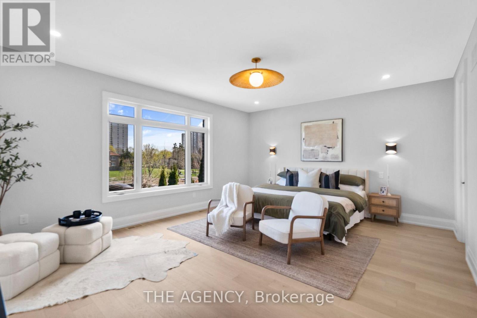 41 St Andrews Boulevard, Toronto, Ontario  M9R 1W2 - Photo 24 - W12414796