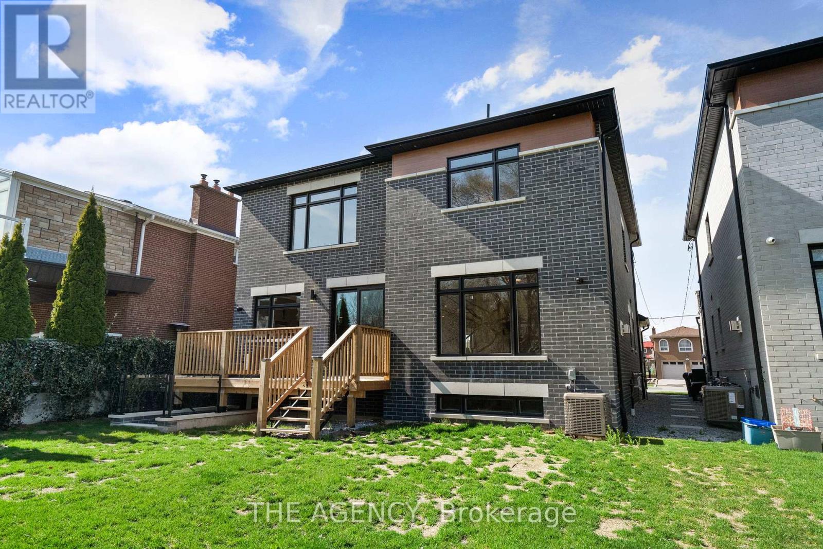 41 St Andrews Boulevard, Toronto, Ontario  M9R 1W2 - Photo 41 - W12414796
