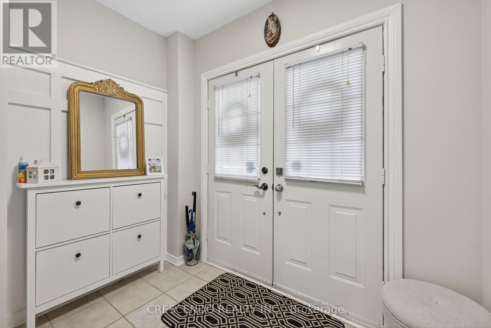 47 Frank Johnston Road, Caledon, Ontario  L7E 2L5 - Photo 4 - W12414837