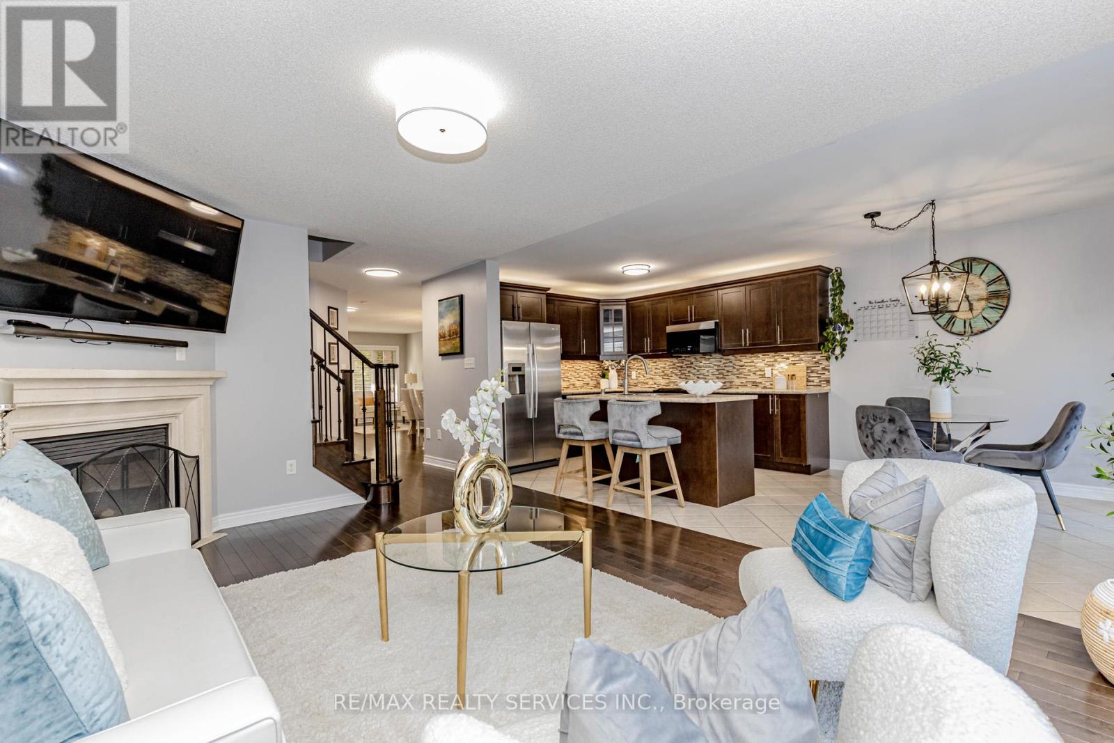 152 Weston Drive, Milton, Ontario  L9T 0V6 - Photo 13 - W12414864