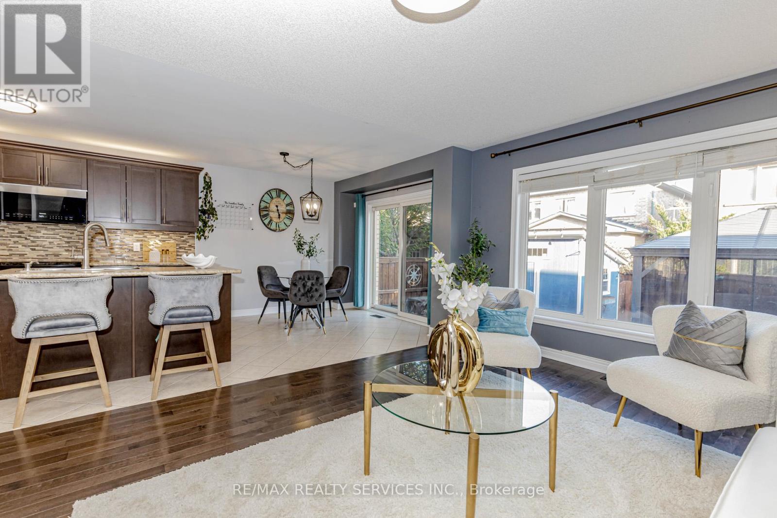 152 Weston Drive, Milton, Ontario  L9T 0V6 - Photo 14 - W12414864