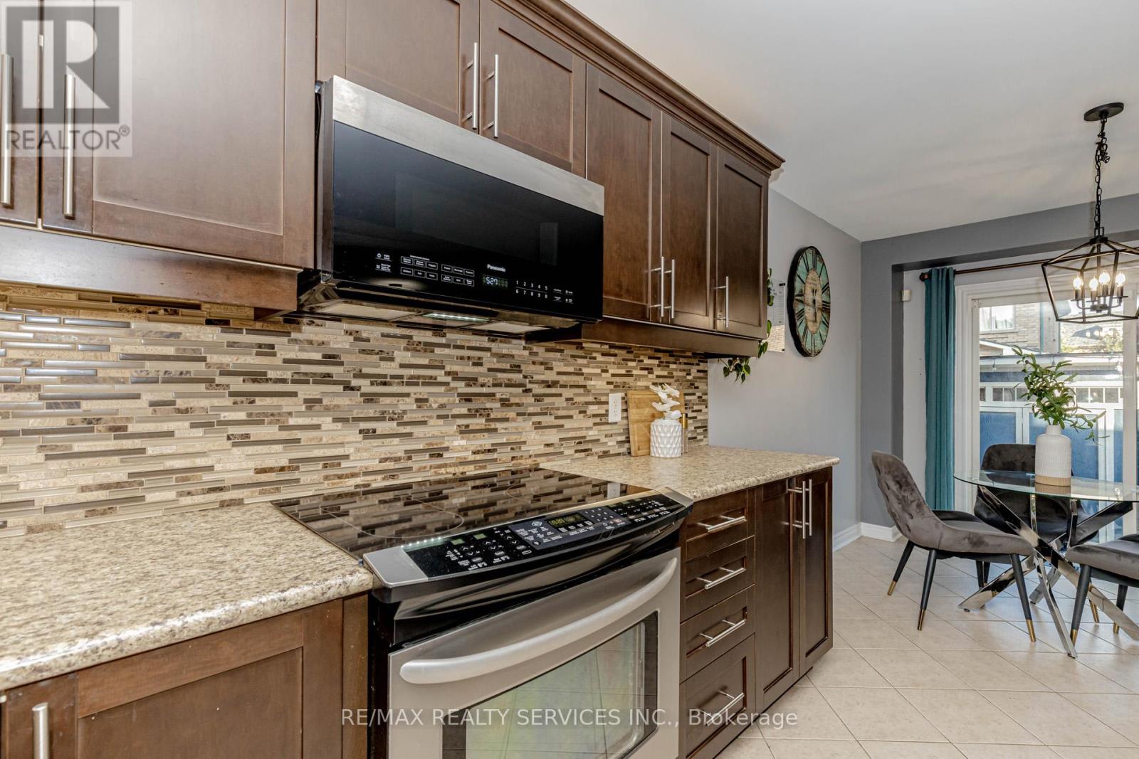 152 Weston Drive, Milton, Ontario  L9T 0V6 - Photo 17 - W12414864