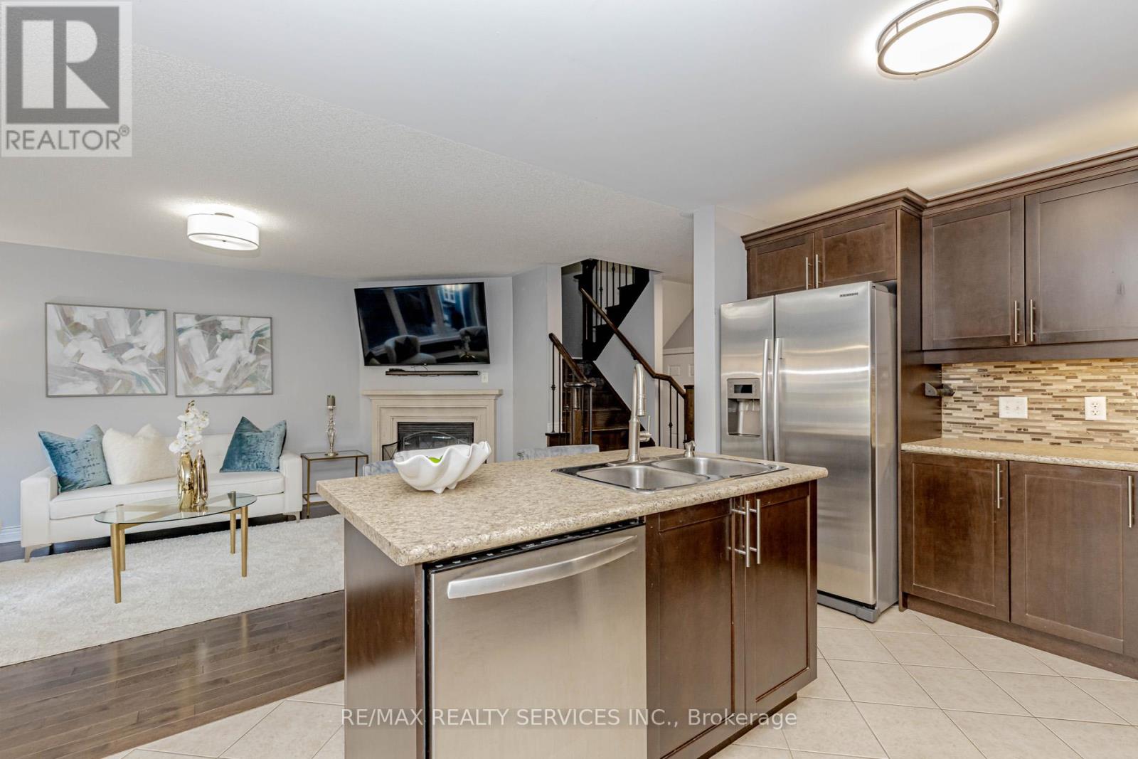 152 Weston Drive, Milton, Ontario  L9T 0V6 - Photo 18 - W12414864