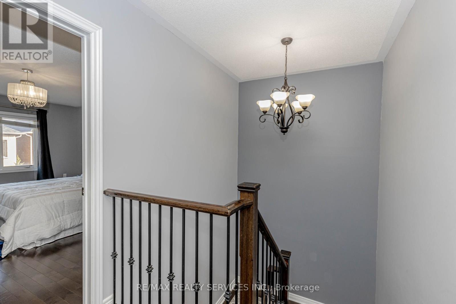 152 Weston Drive, Milton, Ontario  L9T 0V6 - Photo 24 - W12414864