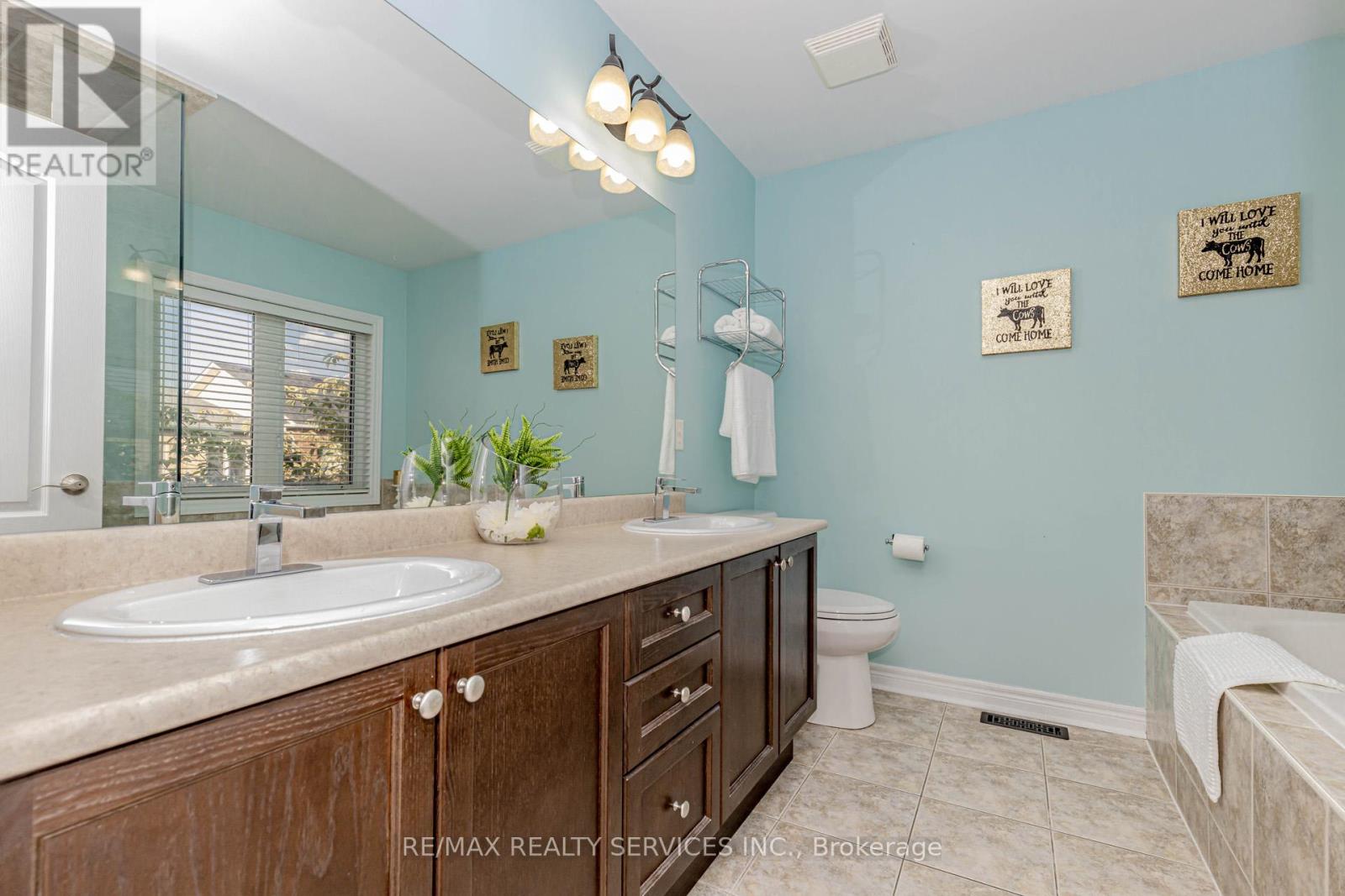 152 Weston Drive, Milton, Ontario  L9T 0V6 - Photo 30 - W12414864