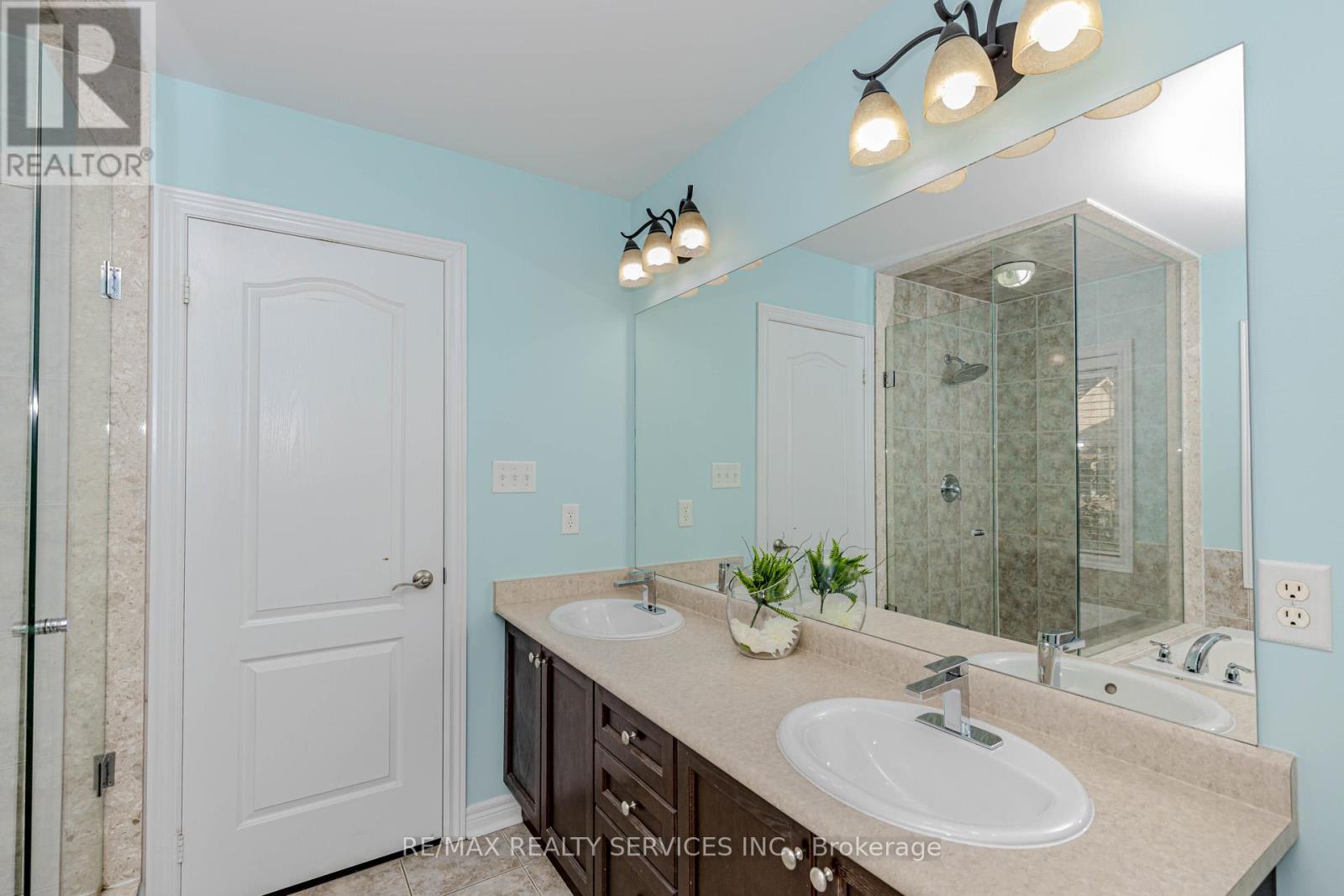 152 Weston Drive, Milton, Ontario  L9T 0V6 - Photo 31 - W12414864