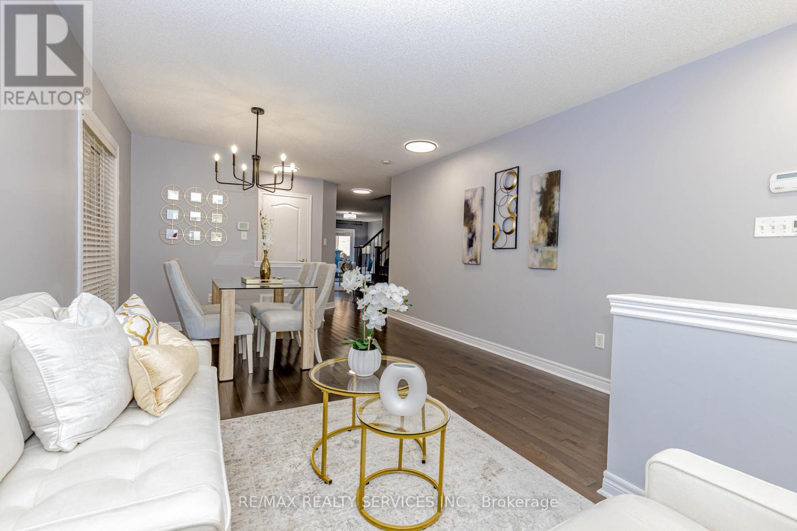 152 Weston Drive, Milton, Ontario  L9T 0V6 - Photo 6 - W12414864