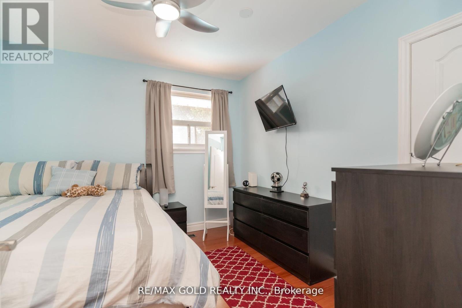 9 Ashwood Crescent, Brampton, Ontario  L6T 1M1 - Photo 19 - W12414892
