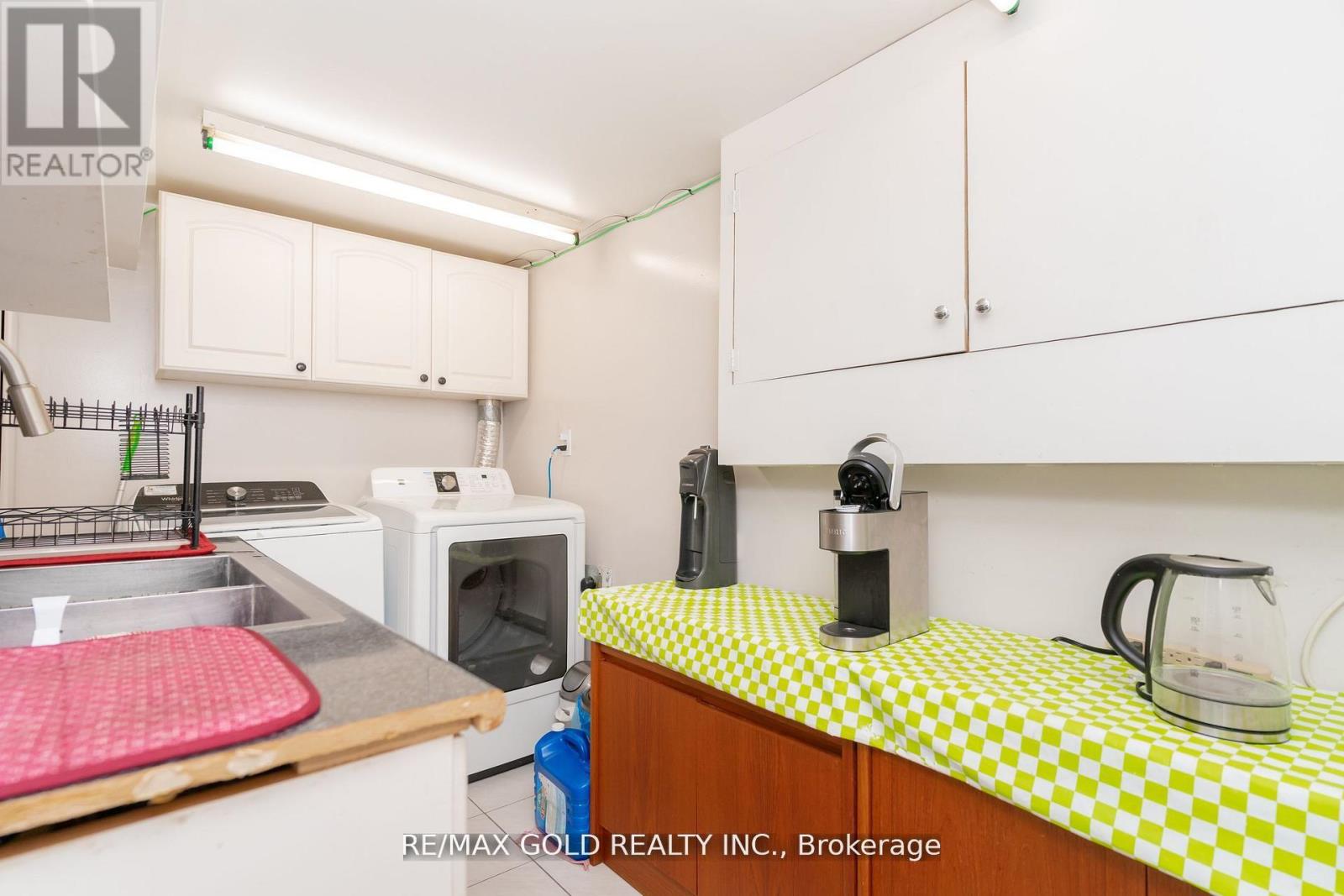 9 Ashwood Crescent, Brampton, Ontario  L6T 1M1 - Photo 34 - W12414892