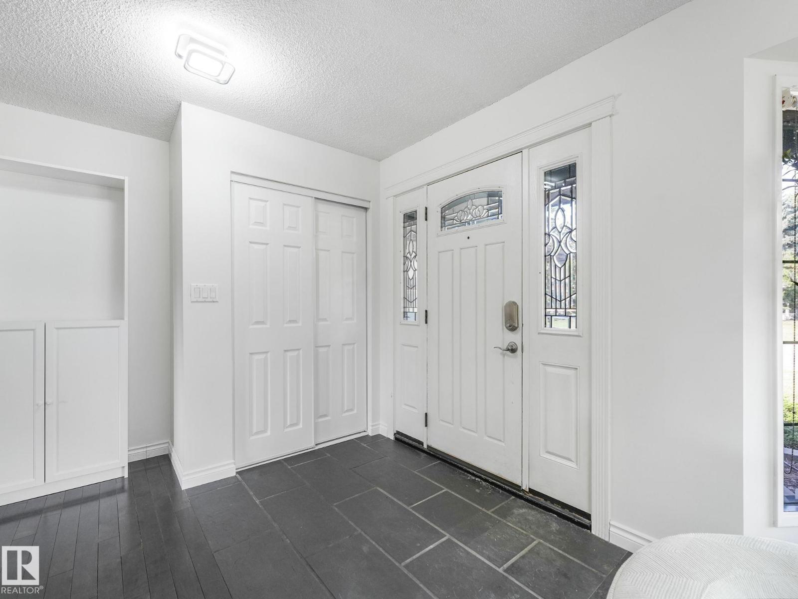 123 Fairway Dr Nw, Edmonton, Alberta  T6J 2C2 - Photo 8 - E4458541