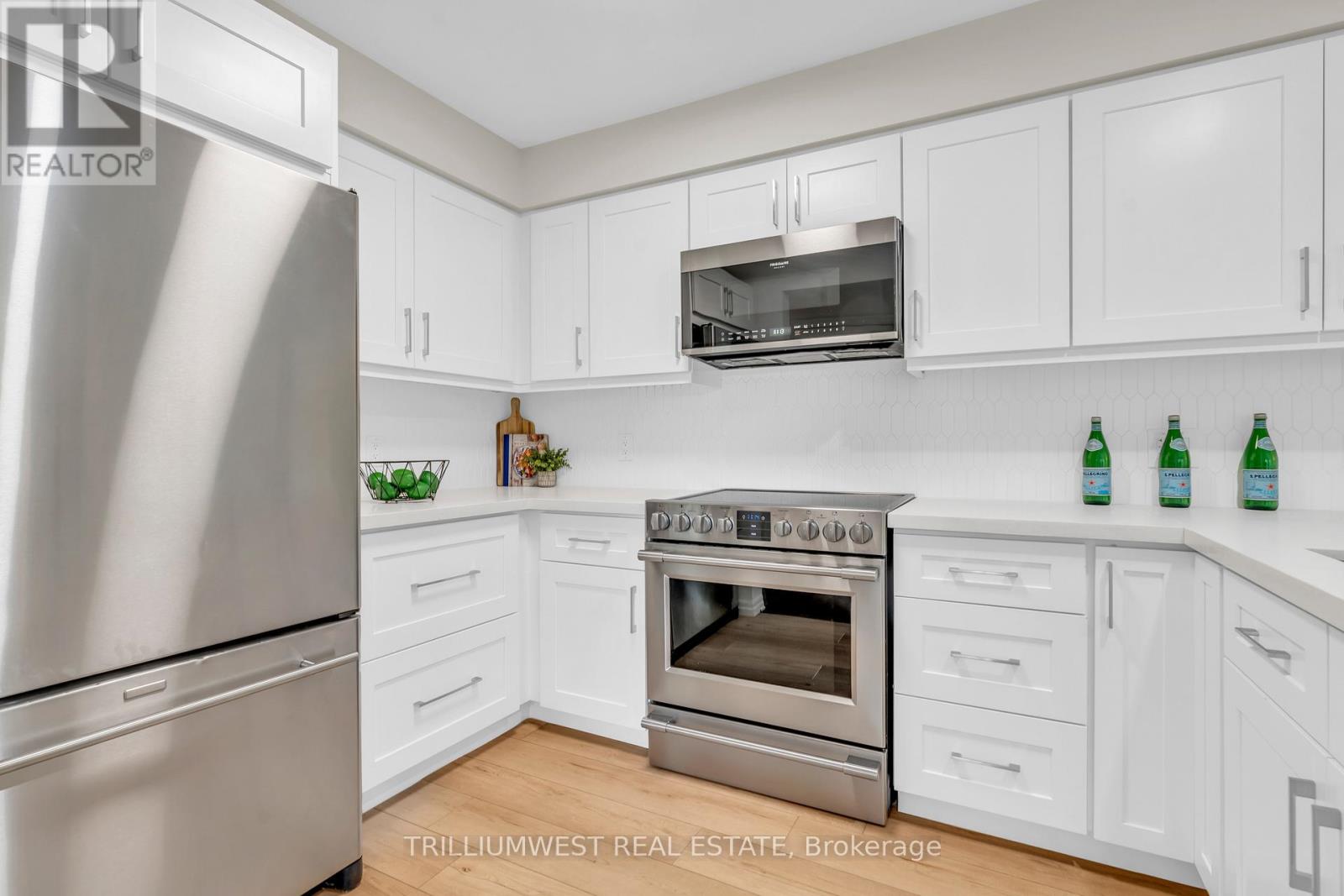 35 - 105 Pinnacle Drive, Kitchener, Ontario  N2P 1B8 - Photo 10 - X12414735