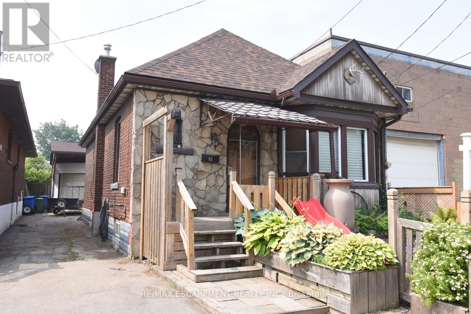 92 GERTRUDE STREET, Hamilton, Ontario