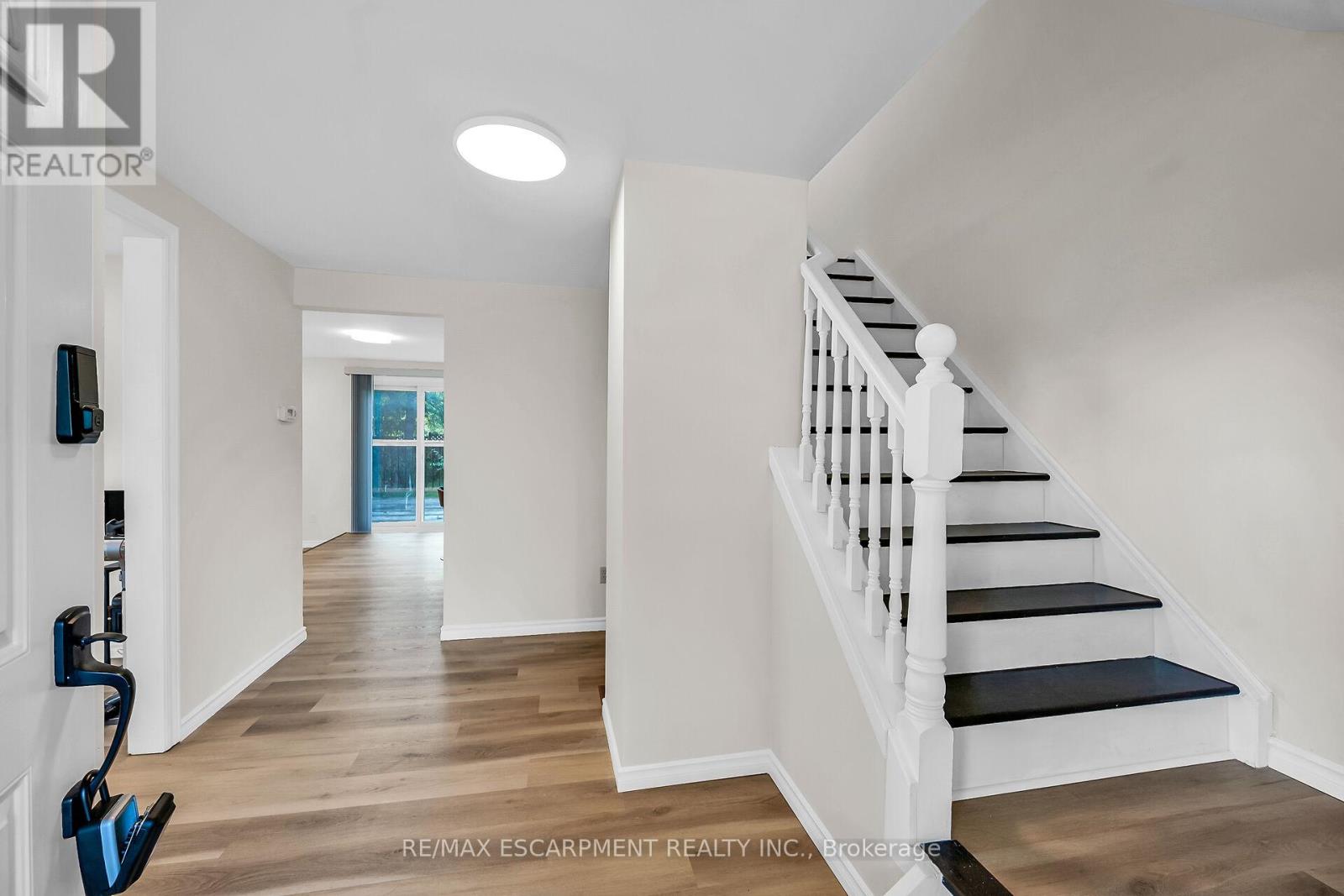 Property at 494 KORTRIGHT ROAD W image 5