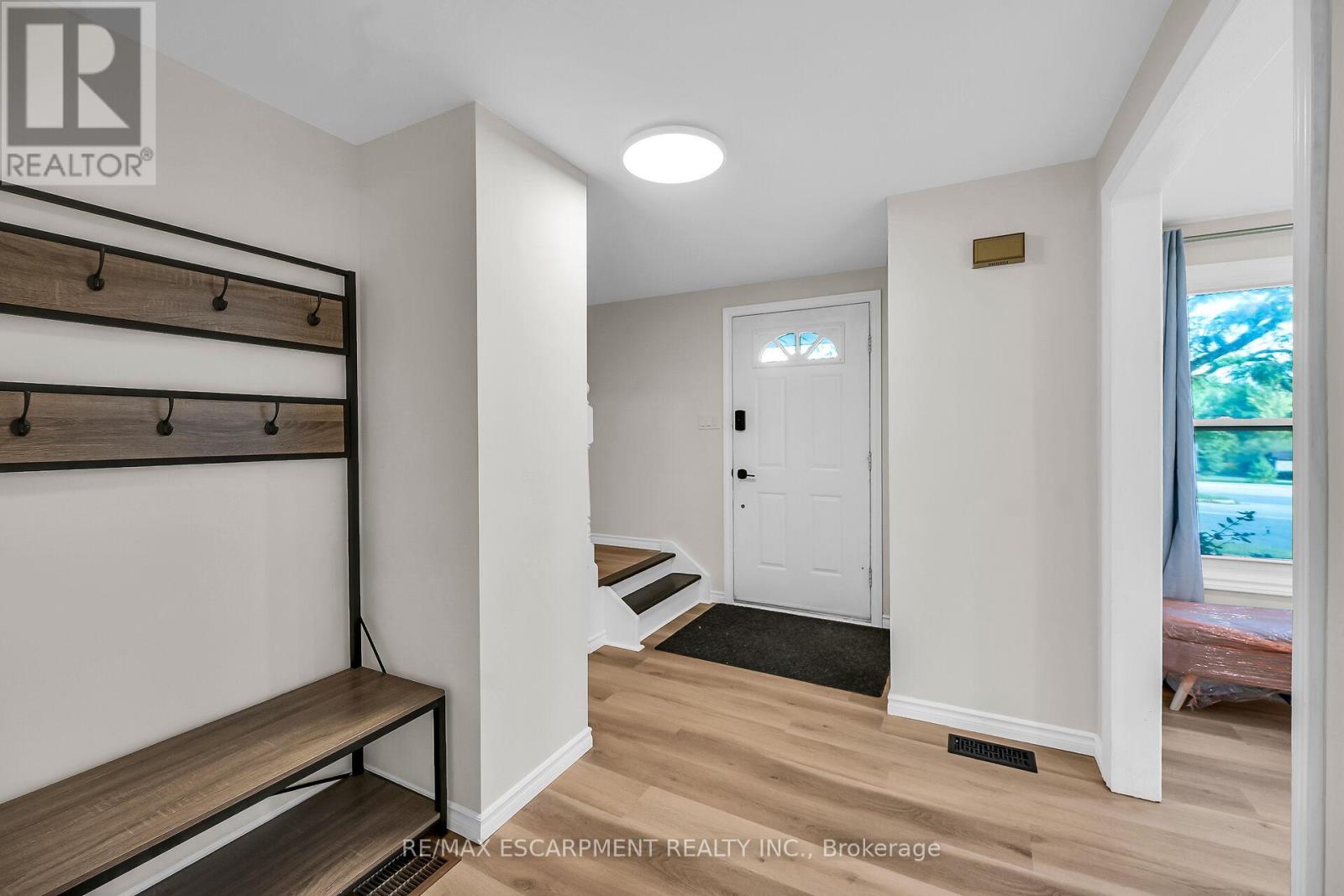 494 Kortright Road W, Guelph, Ontario  N1G 3Z1 - Photo 6 - X12414840