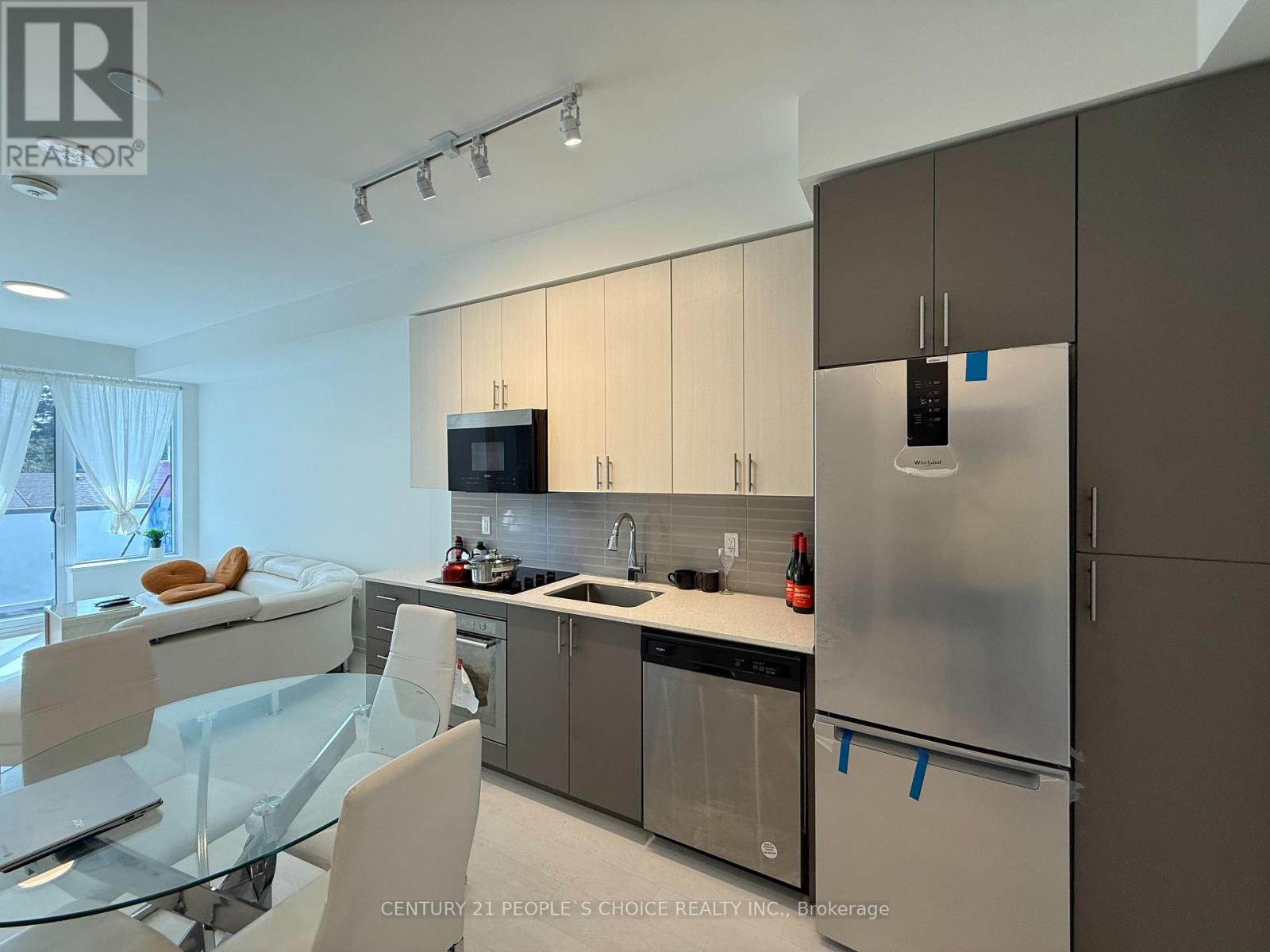 302 - 415 Main Street W, Hamilton, Ontario  L8P 0C9 - Photo 10 - X12414887