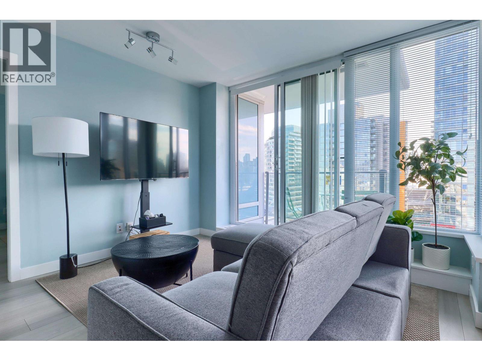2601 188 Keefer Place, Vancouver, British Columbia  V6B 0J1 - Photo 2 - R3048097