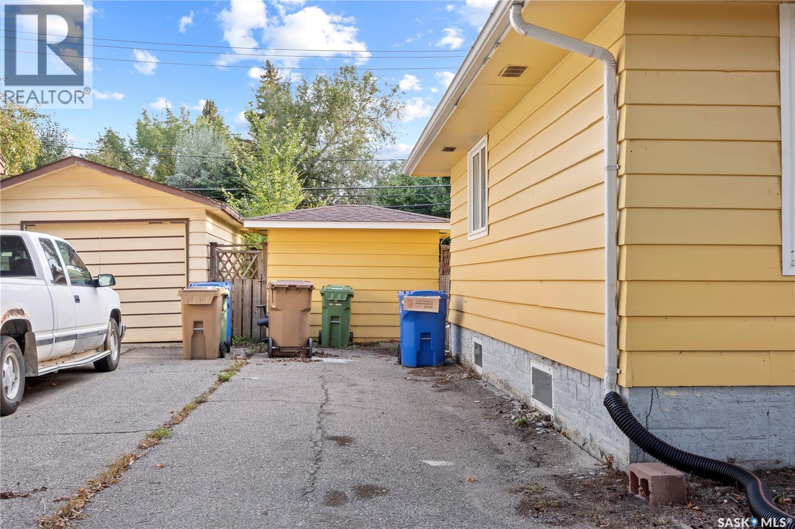 94 Dunning Crescent, Regina, Saskatchewan  S4S 3W1 - Photo 4 - SK018520