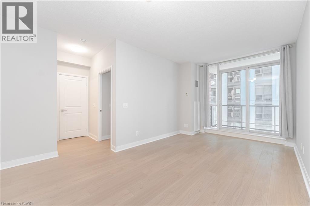 38 The Esplanade Unit# 1003, Toronto, Ontario  M5E 1A5 - Photo 10 - 40771707