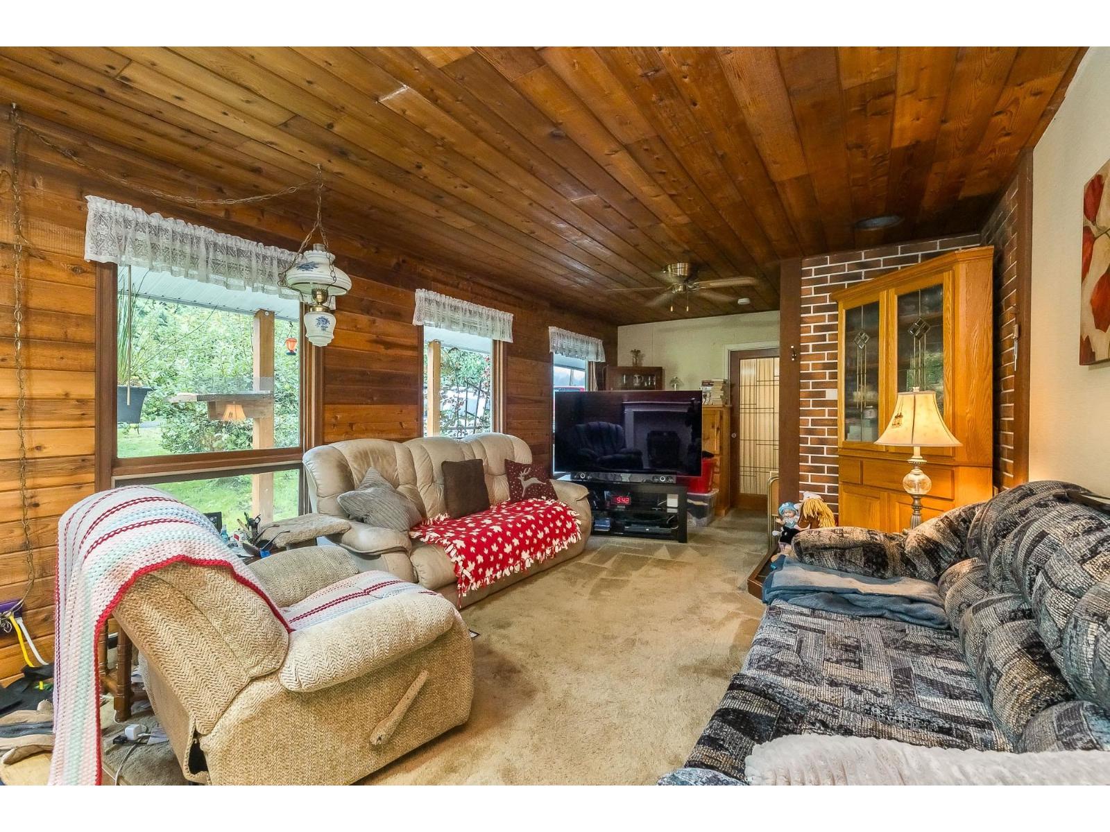 31211 Olund Road, Abbotsford, British Columbia  V4X 1Z0 - Photo 2 - R3049274