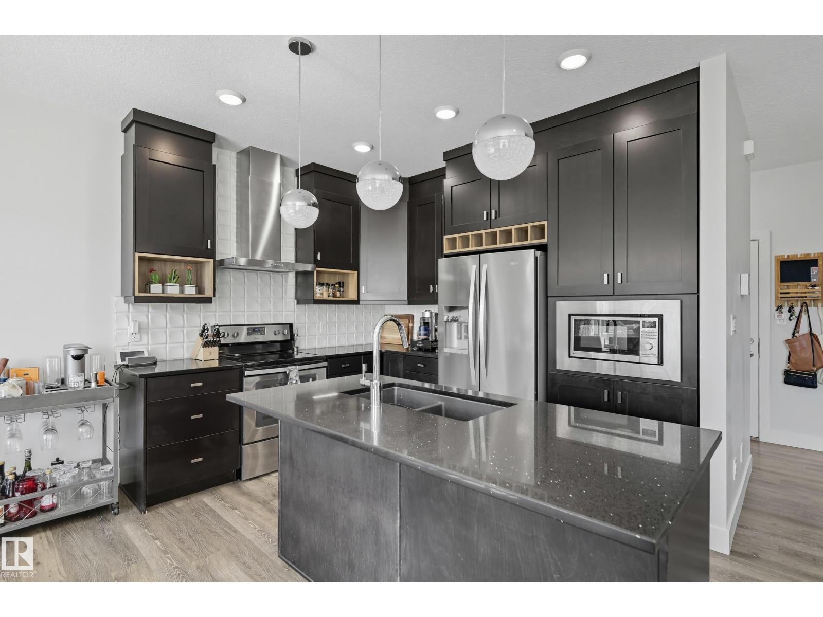 22103 87 Av Nw, Edmonton, Alberta  T5T 7H7 - Photo 8 - E4458549