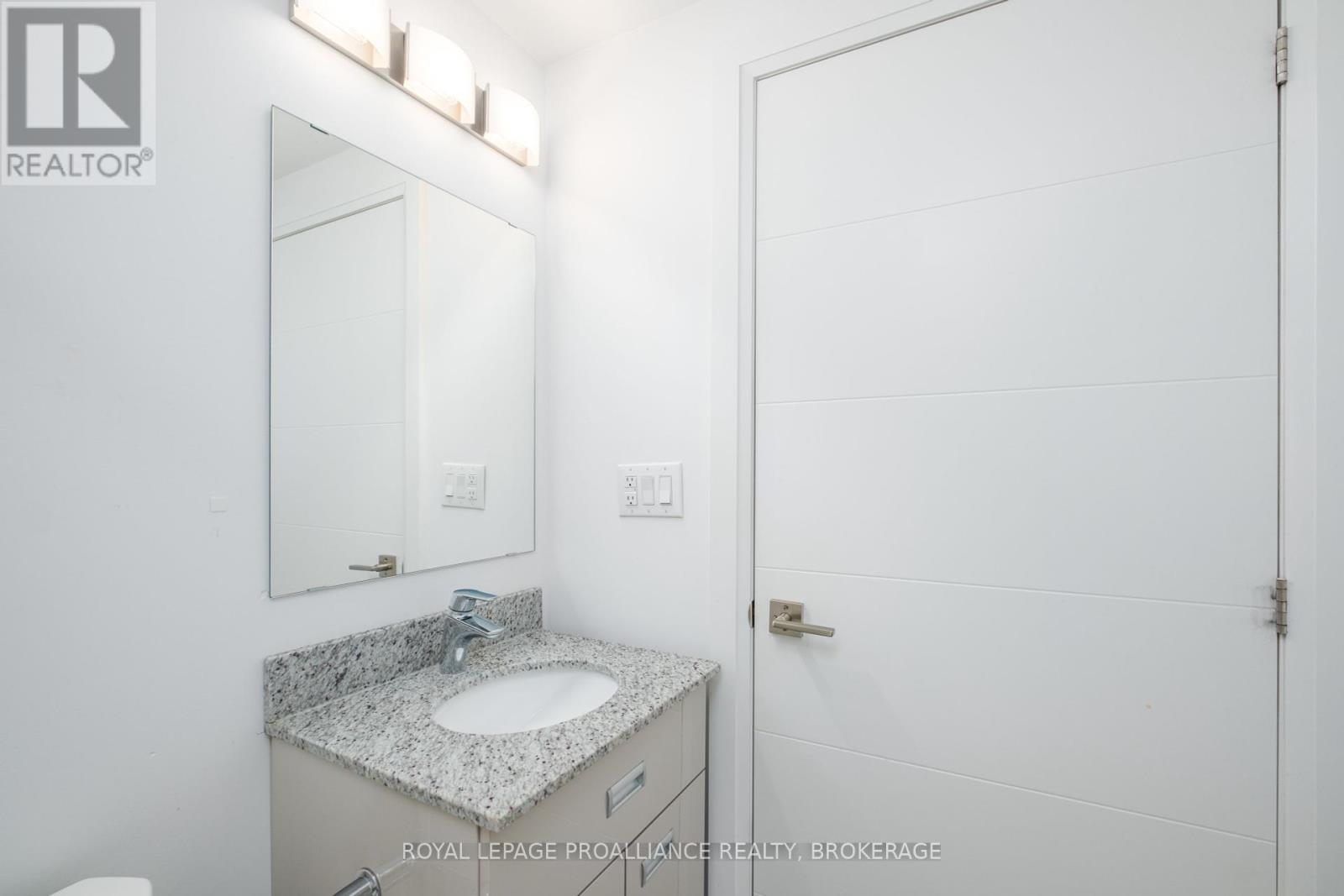415 - 652 Princess Street, Kingston, Ontario  K7L 1E5 - Photo 5 - X12415056