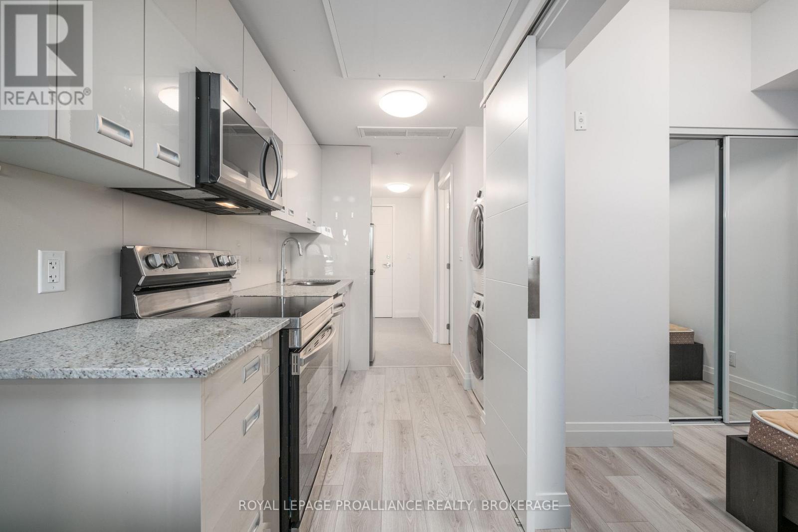 415 - 652 Princess Street, Kingston, Ontario  K7L 1E5 - Photo 7 - X12415056